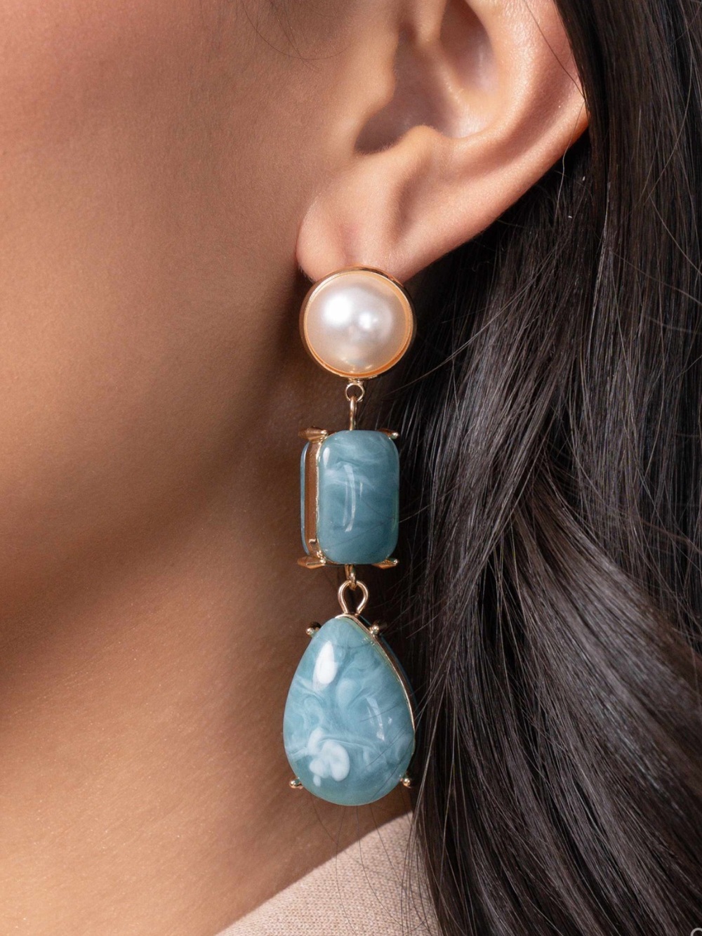 NWT Blue Marbled Masterpiece w/ White Pearl Earrings